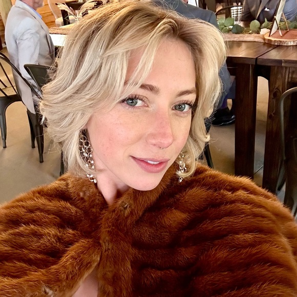 Meet your Posher, Kaitlyn - Picture 1 of 1